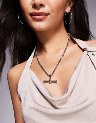 Neck On The Line Statement T-bar Necklace