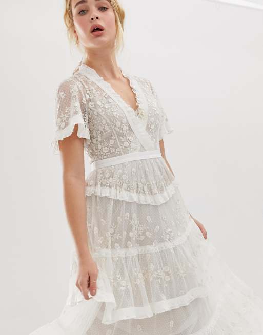 Needle & thread embroidered lace tiered maxi on sale dress in ivory