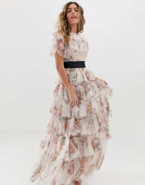Needle & Thread - Robe longue Ã  fleurs et volants avec taille contrastante - Rose quartz