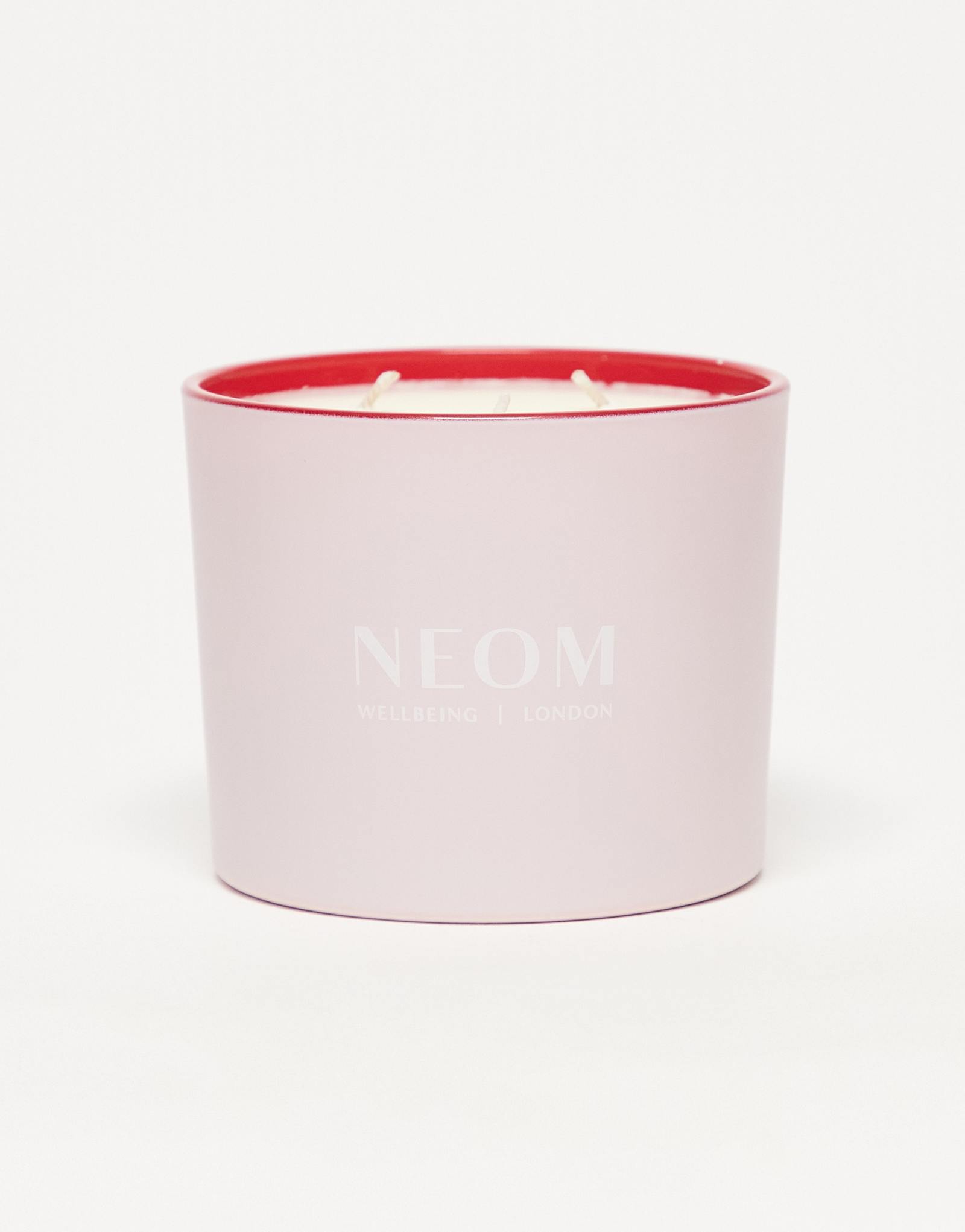 Розовая свеча NEOM Wellbeing с 3 фитилями, 420 г