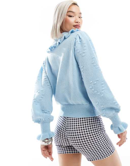 Neon Rose - Ajourgebreid vest met rozenknopjes in babyblauw, 4 van 4