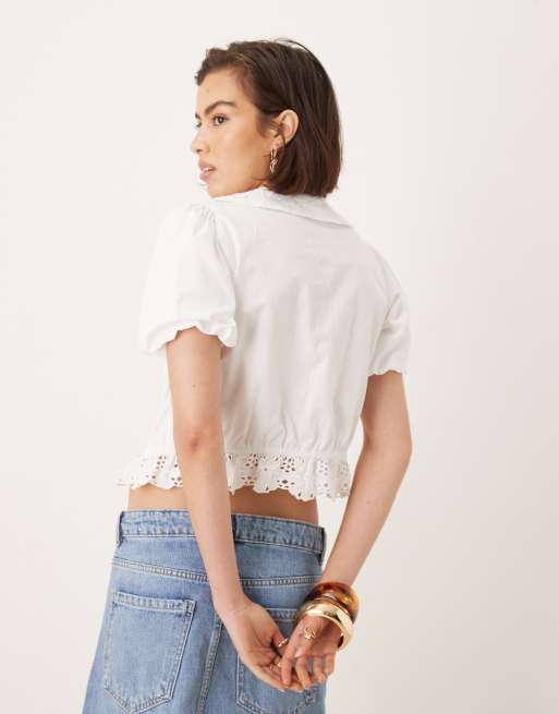 Neon Rose - Blusa bianca ricamata e allacciata sul davanti con maniche a sbuffo, 4 di 4