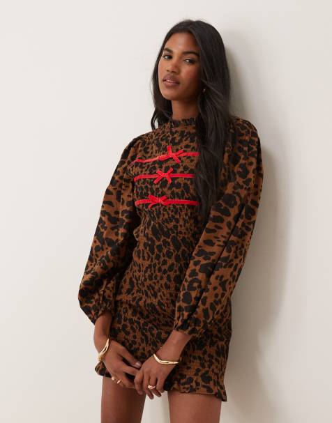 Neon Rose – Brun, leopardmönstrad miniklänning med smock och rosetter - view 1