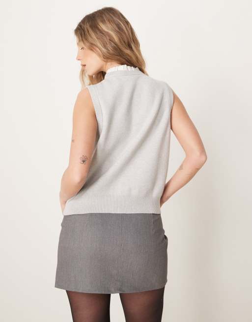 Neon Rose - Cardigan grigio senza maniche in maglia compatta con finiture, 3 di 4
