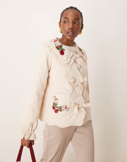 Neon Rose - Cremefarvet vatteret overfrakke med broderi