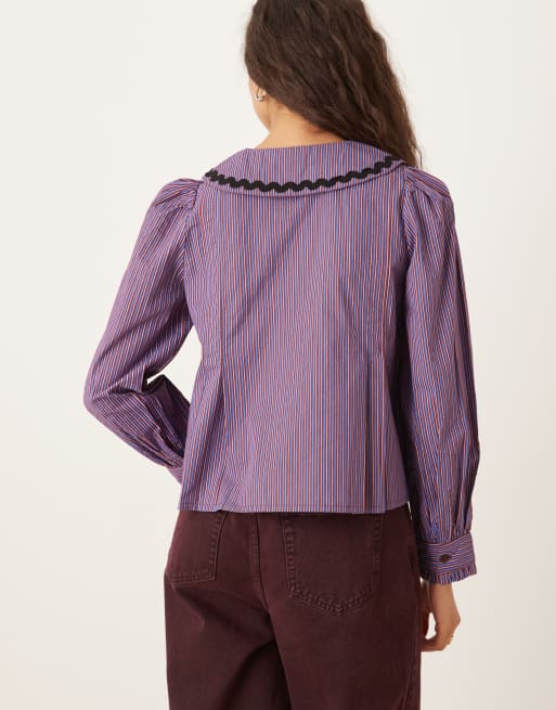 Neon Rose - Gestreepte blouse met ruches, kraag en lange mouwen in bordeauxrood, 3 van 4