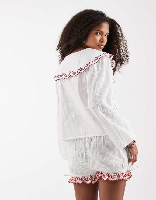 Neon Rose – Langärmlige Hemdbluse in Weiß mit Krabben-Motiv am Kragen, Kombiteil, 4 von 4