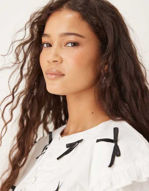 Neon Rose oversized bow detail collared blouse in white, 3 of 4
