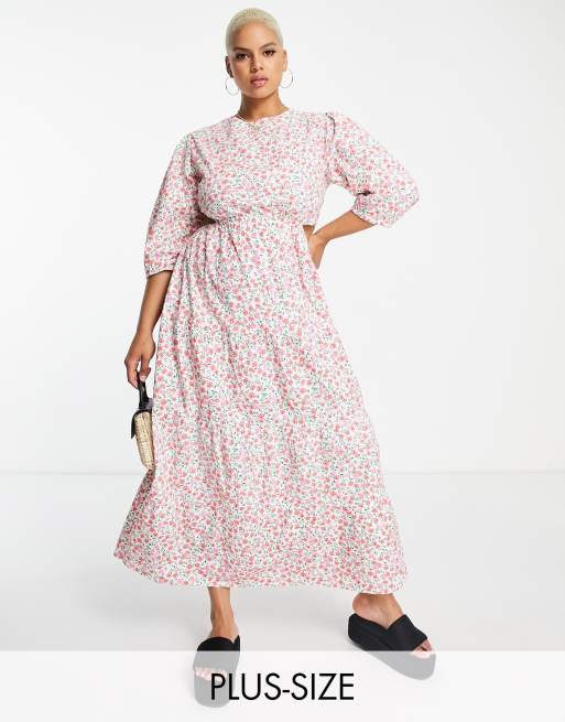 Neon Rose Plus – Gestuftes Maxi-Hängerkleid mit rosa Blümchenmuster und Bindedetail am Rücken