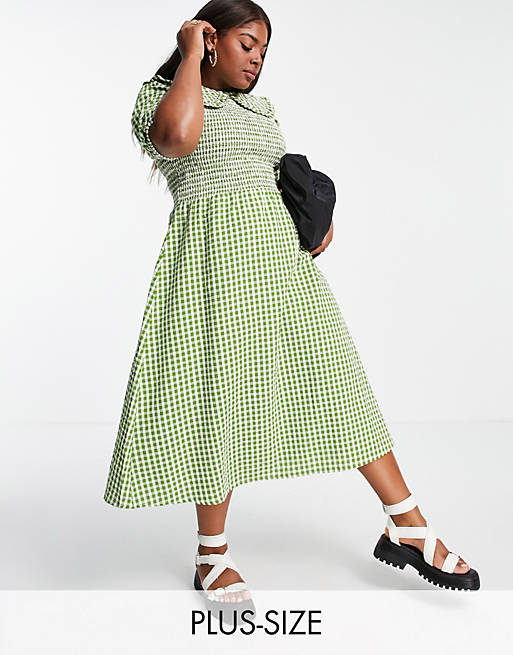 Neon Rose Plus midi dress with shirred bodice and oversized collar in gingham seersucker