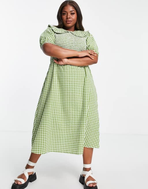 Neon Rose Plus midi dress with shirred bodice and oversized collar in gingham seersucker