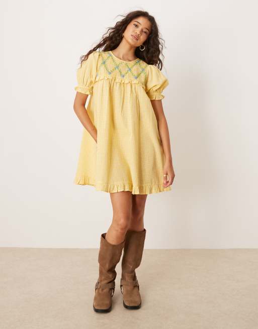 Neon Rose - Robe babydoll courte à fronces et carreaux vichy - Jaune, 3 de 4