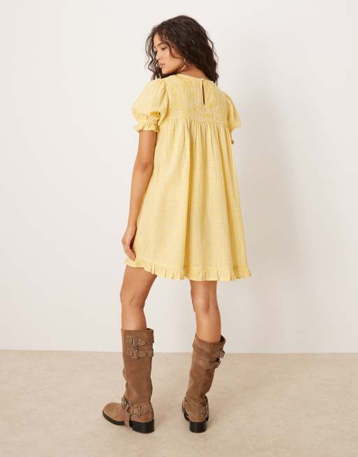 Neon Rose - Robe babydoll courte à fronces et carreaux vichy - Jaune, 4 de 4
