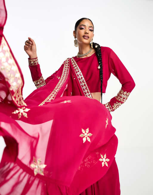 Nesavaali – Bestickter Lehenga-Dupatta in Beerenrot