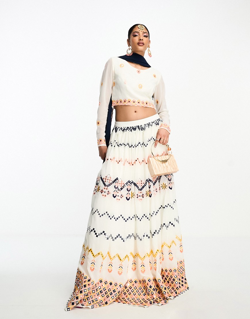 Nesavaali lehenga embroidered full maxi skirt in cream and gold-White