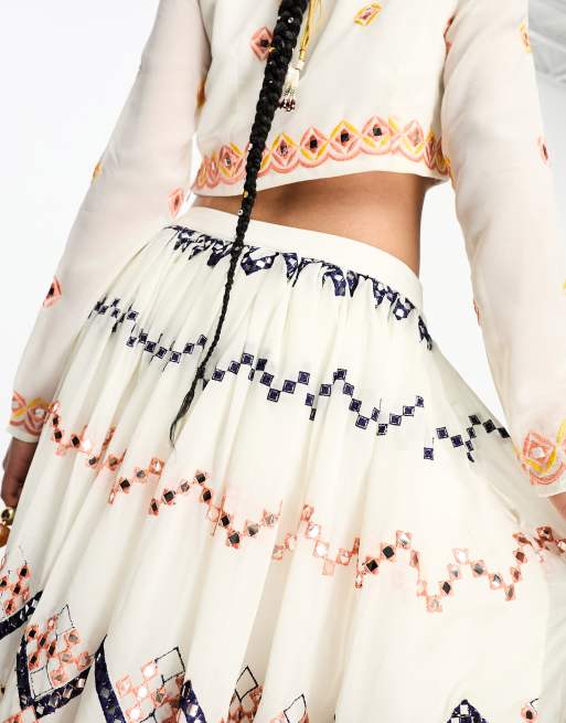 Nesavaali lehenga embroidered full maxi skirt in cream and gold, 2 of 4