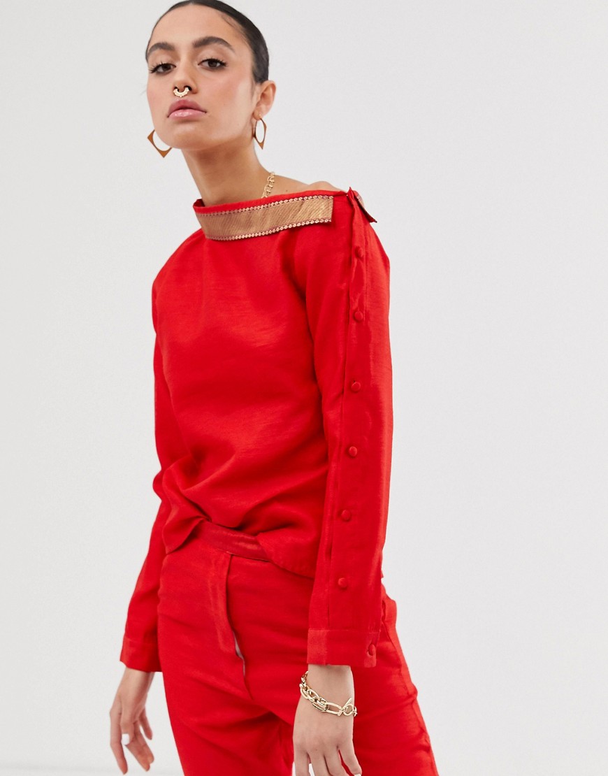 Nesavaali long sleeve boat neck top with contrast collar-Red