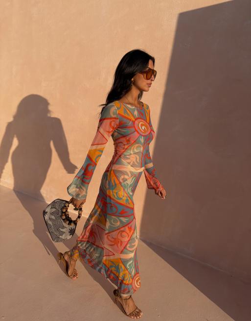 Never Fully Dressed - Aria - Vestido largo de manga larga con estampado estilo caleidoscopio de malla, 3 de 4