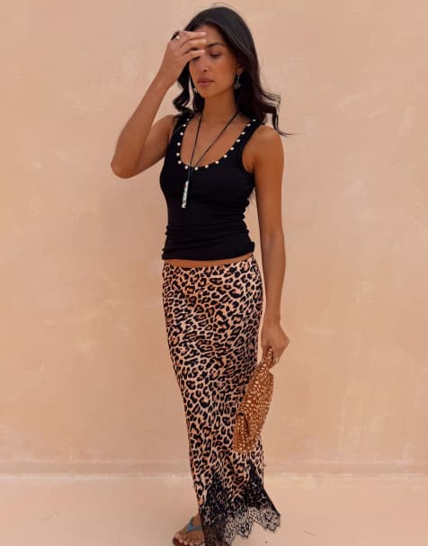Never Fully Dressed - Canotta nera a coste con borchie e scollo a barchetta - view 1