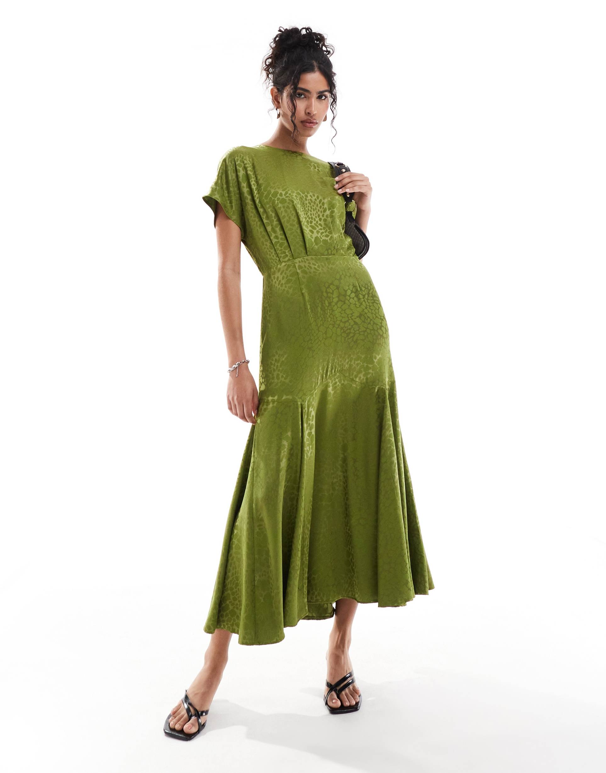 never fully dressed cap sleeve satin jacquard midaxi dress in olive