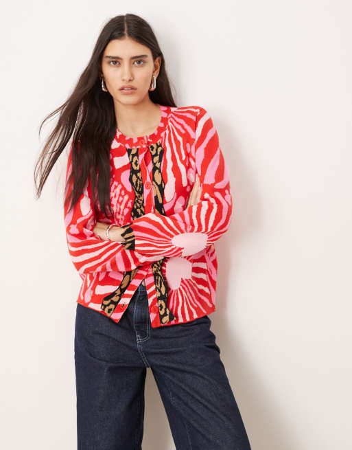 Never Fully Dressed - Contrasterend gebreid vest met luipaardprint in roze en rood