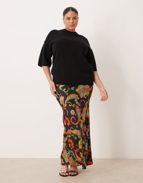 Never Fully Dressed Curve - Dorris - Jupe longue en satin imprimé cachemire - Noir - view 1