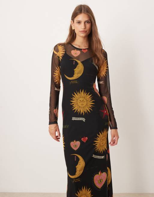 Never Fully Dressed – Czarna siateczkowa sukienka maxi z w mistyczny wzór, 2 z 4