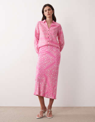 Never Fully Dressed - Dorris - Maxirock aus Satin in Rosa mit Paisleymuster, Kombiteil