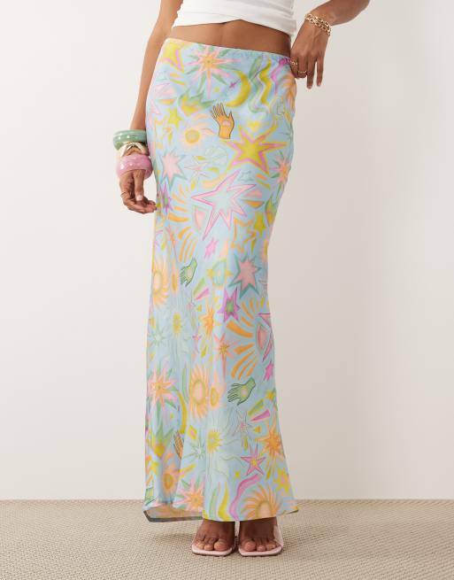 Never Fully Dressed – Dorris – Maxirock aus Satin mit Sternen-Muster in Pastellfarben, 2 von 5