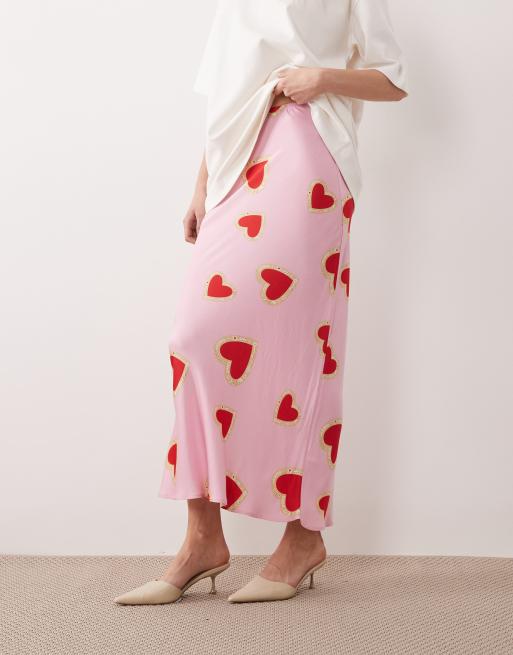 Never Fully Dressed – Dorris – Różowa satynowa spódnica maxi we wzór w serca, 3 z 5