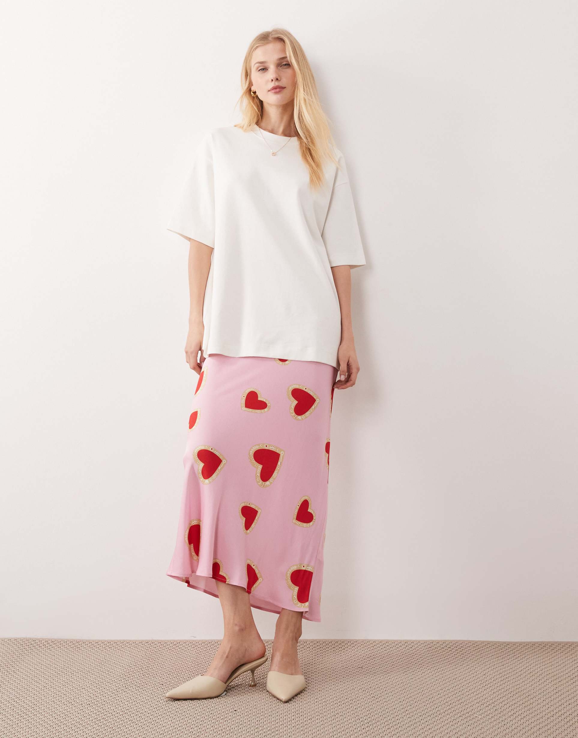 never fully dressed dorris satin maxi skirt in pink heart print