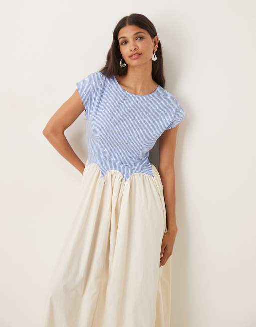 Never Fully Dressed - Gestreepte katoenen midaxi jurk met verlaagde zoom in blauw en wit, 4 van 4