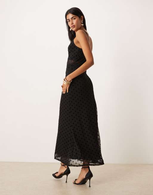 Never Fully Dressed – Gianna – Midaxikleid aus Netzstoff in Schwarz mit Spitzenbesatz und Polka Dots, 4 von 4