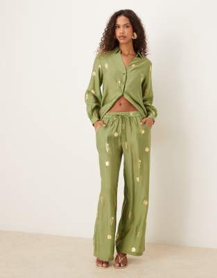 gold foil shell wide leg pants in khaki - part of a set-Green