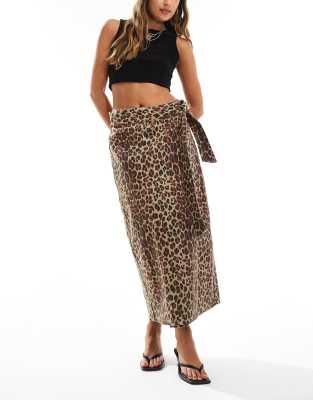 Jaspre denim midi skirt in leopard-Brown