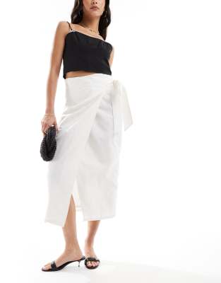 Jaspre linen mix wrap midaxi skirt in white