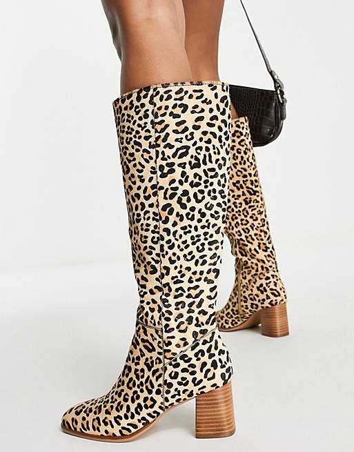 dubbellaag maak je geïrriteerd limoen Never Fully Dressed - Kniehoge laarzen in luipaardprint | ASOS