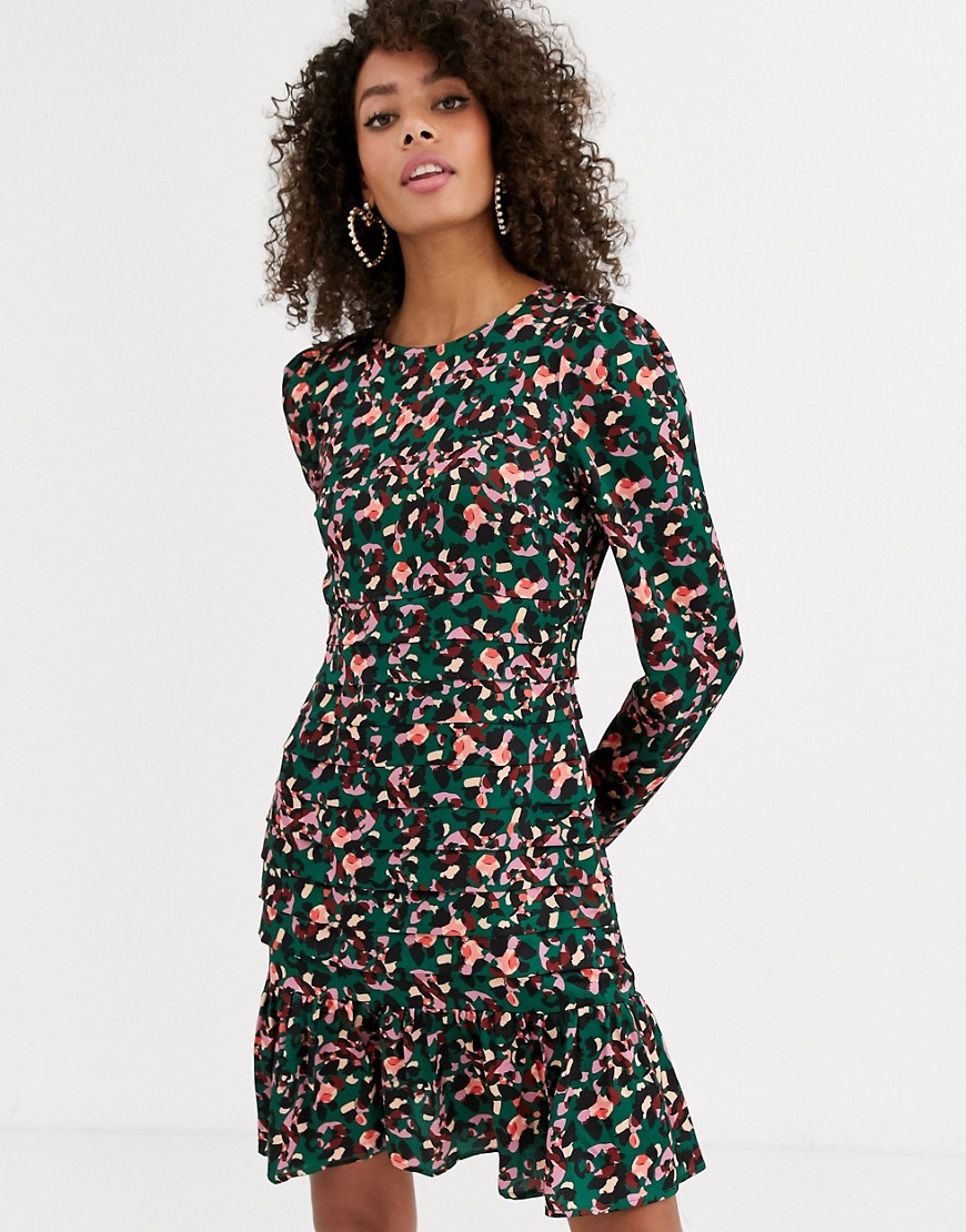 Never Fully Dressed — Langærmet minikjole med kontrastfarvet blomsterprint-Multifarvet