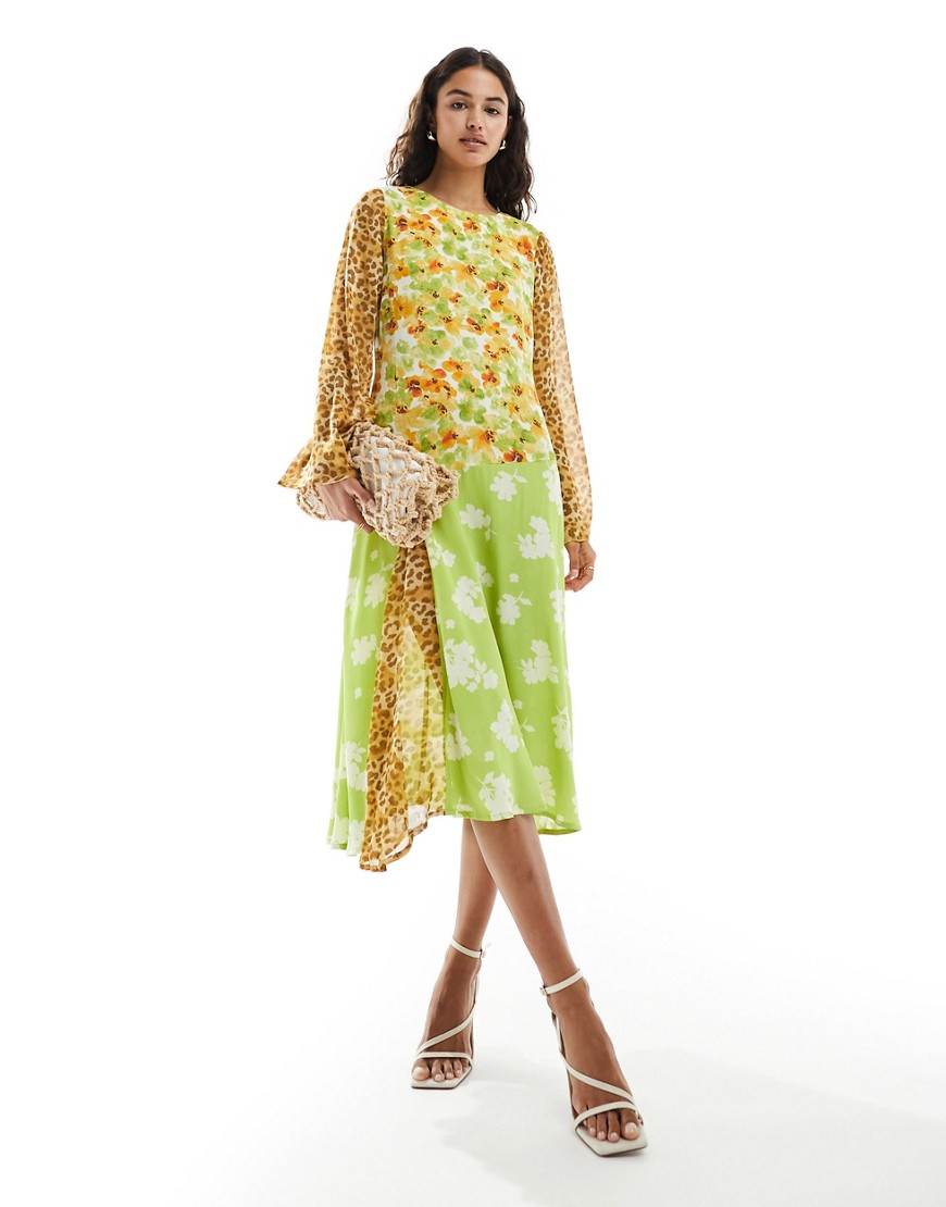 long sleeve contrast midi dress in leopard floral-Multi