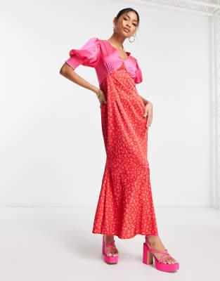 Never Fully Dressed - Maxikleid mit Puffärmeln und Kontrastdesign in Rosa und Rot