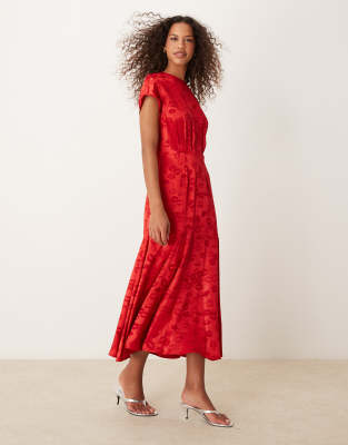 Thumbnail - Never Fully Dressed - Midaxi-Kleid aus Satin in Rot mit Prägung