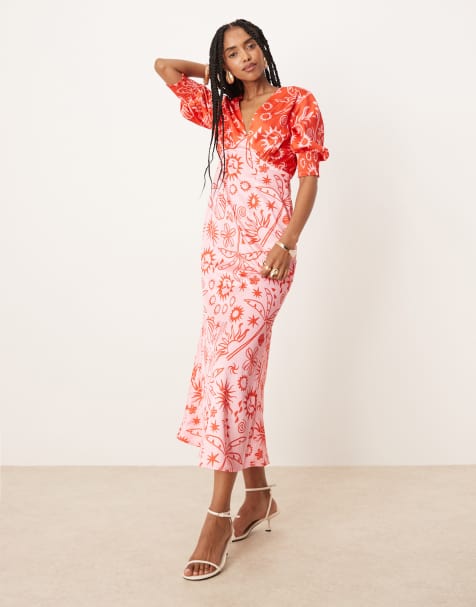 Never Fully Dressed – Midaxi-Kleid in kontrastierendem Rot und Rosa mit Palmenmuster - view 1