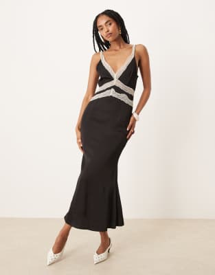 Never Fully Dressed - Midaxi-Kleid in Schwarz mit farblich abgesetztem Spitzeneinsatz
