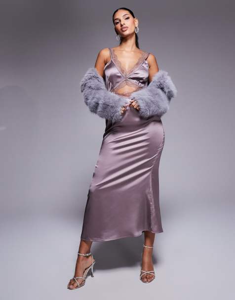 Never Fully Dressed – Mimi – Maxi-Trägerkleid in Nerzbraun mit Zierausschnitt und Spitzenborte - view 1