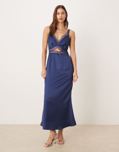 Never Fully Dressed – Mimi – Mittellanges Trägerkleid in Marineblau - view 1