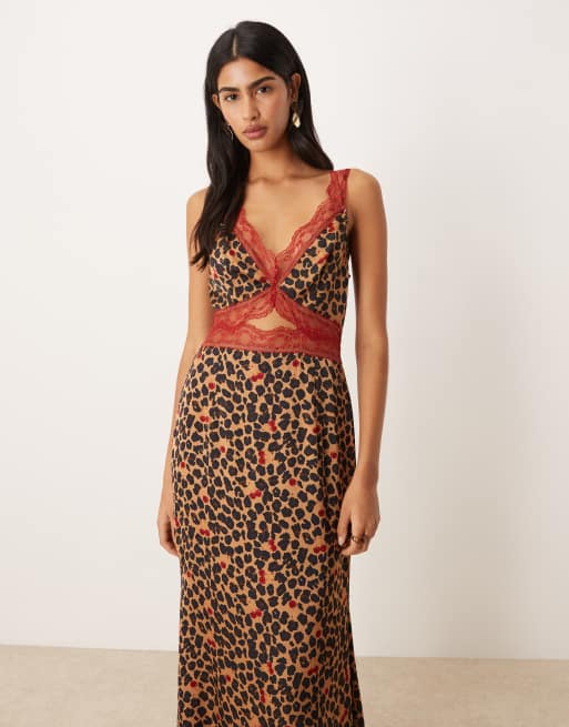 Never Fully Dressed - Mimi - Vestito con gonna al polpaccio in raso con stampa leopardata con ciliegie e finiture in pizzo, 2 di 4