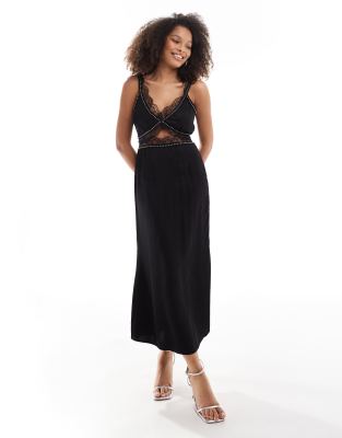 Thumbnail - Never Fully Dressed - Mimi - Wadenlanges Kleid in Schwarz mit Nietenbesatz und Spitzenborte