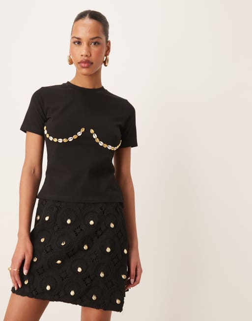 Never Fully Dressed - Minigonna a portafoglio nera all'uncinetto con conchiglie in coordinato, 4 di 5