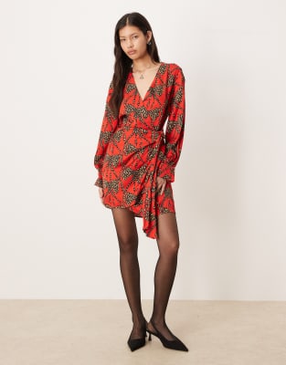 Never Fully Dressed - Minikleid aus Satin in Rot mit Leoparden-Schleifenmuster