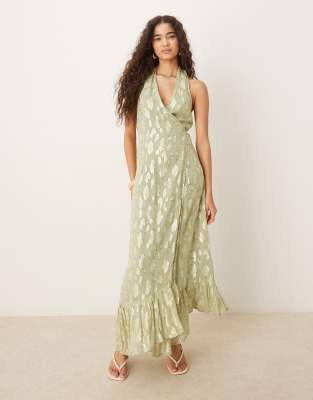 Never Fully Dressed - Neckholder-Maxikleid in Metallic-Salbeigrün